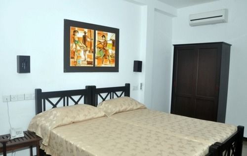 Scandinavia Hotel Хикадува Екстериор снимка