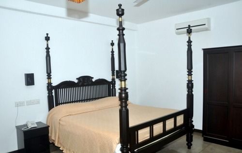 Scandinavia Hotel Хикадува Екстериор снимка